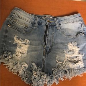 Fashion Nova Cheeky frayed hem shorts